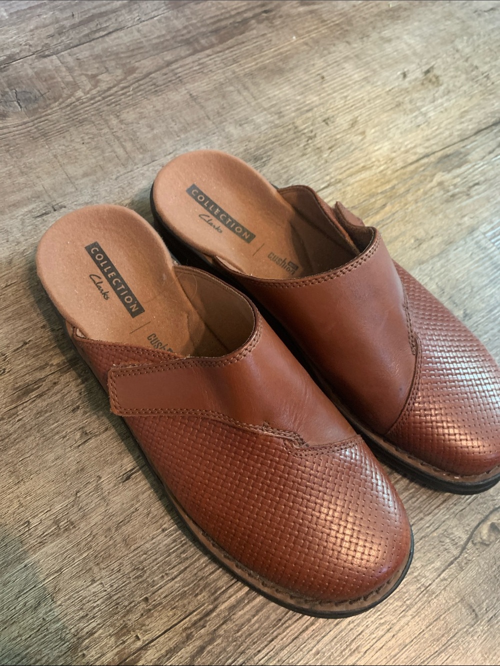 Clarks Women’s Brown Leather Mule Clogs